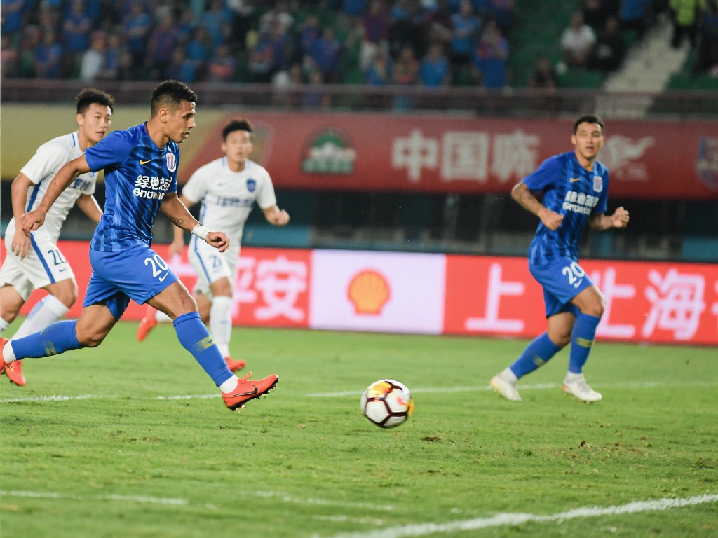 米内罗传射建功吴曦破门 申花客胜河南