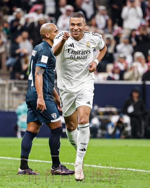 意媒:皇马也有意免签什克 愿开出800万欧以上年薪 意媒:皇马也有意免签什克 愿开出800万欧以上年薪